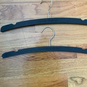 20 Black victoria secret hangers